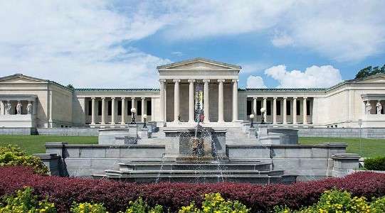 fun things to do in buffalo, ny for couples: Visiting Albright-Knox Art Gallery