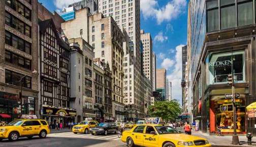 unusual things to do in manhattan visit Fifth Avenue