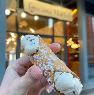 Giovanni's Sweets- Best Cannoli in New York