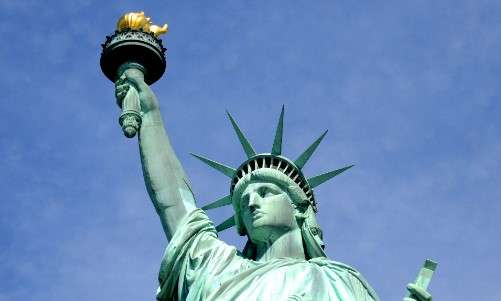 things to do in manhattan this weekend: visit Statue of Liberty
