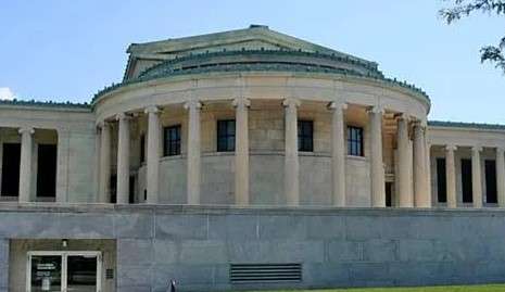 Free Things To Do In Buffalo NY: visit Albright-Knox Art Gallery