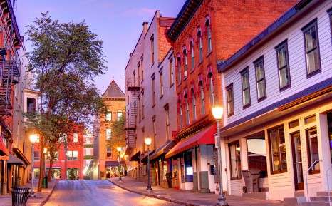 Best Places to Live in Upstate New York for Families: Saratoga Springs